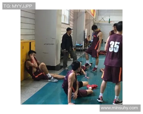 重庆篮球队耐力争议引发热议球迷对球队表现的不同看法与期待